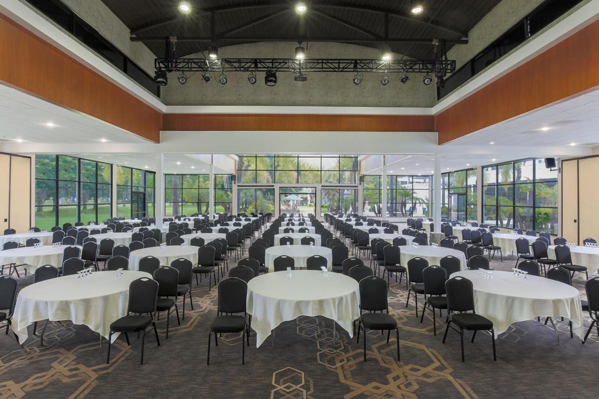 Four Points By Sheraton San Diego Exterior photo